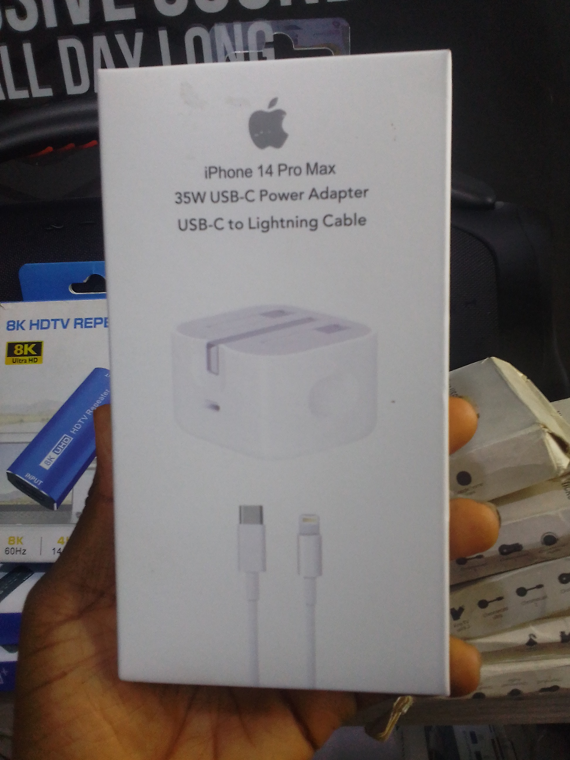 Iphone 14 pro max charger